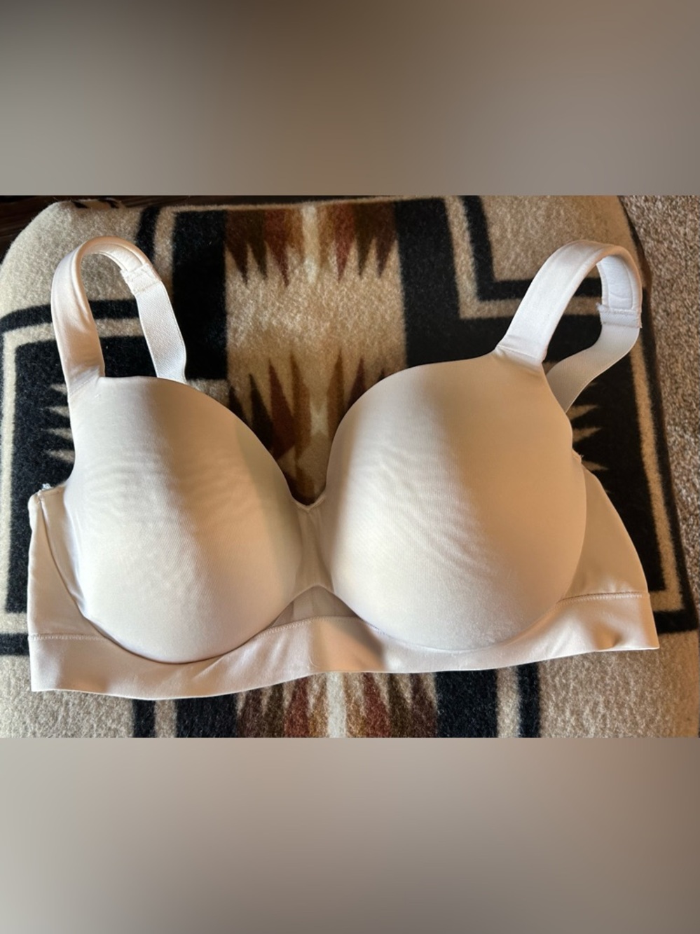 Cacique Light Cream T-Shirt Bra - Smooth Molded Cups